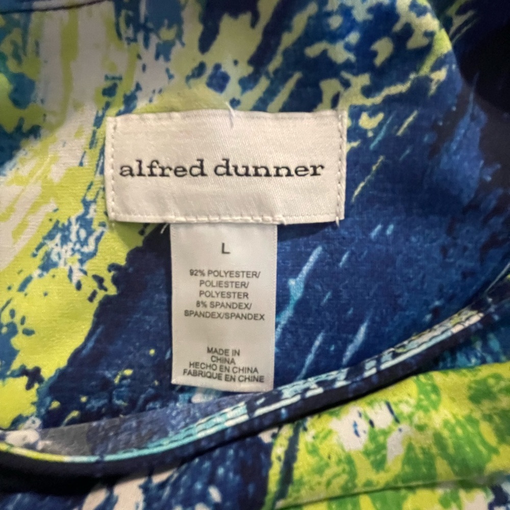 Alfred Dunner Abstract Print Attached Necklace Top L FREE SHIP - Picture 4 of 4